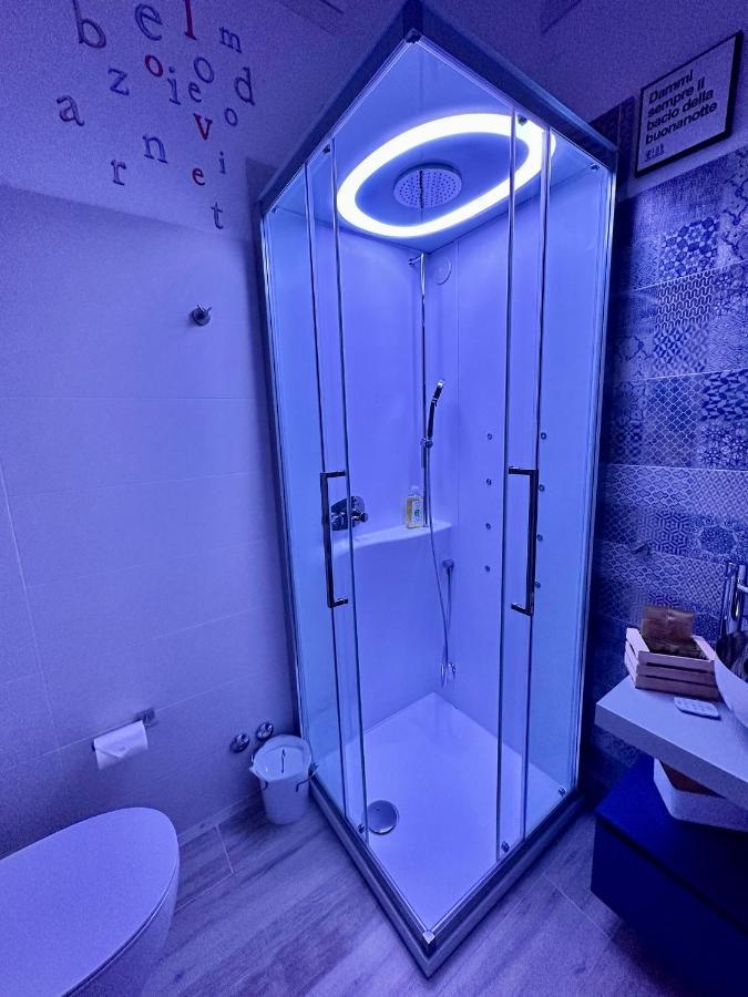 Bed Art Relaxing Suite - Appartamento Con Sauna Love Suite Gallery ซัน เบเนเดตโต เดล ตรอนโต ภายนอก รูปภาพ